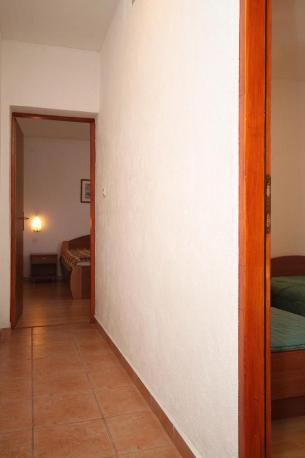 Apartments By The Sea Mandre, Pag - 6284 Kolan Kültér fotó